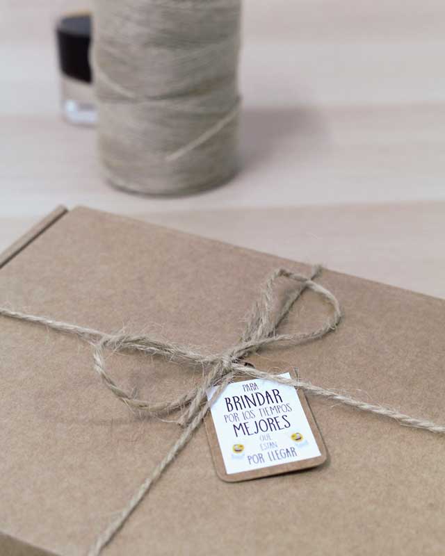 Cajita con licores personalizados para felicitar el Día del Padre